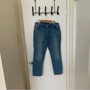 RW&CO Distressed Boyfriend Fit Jean